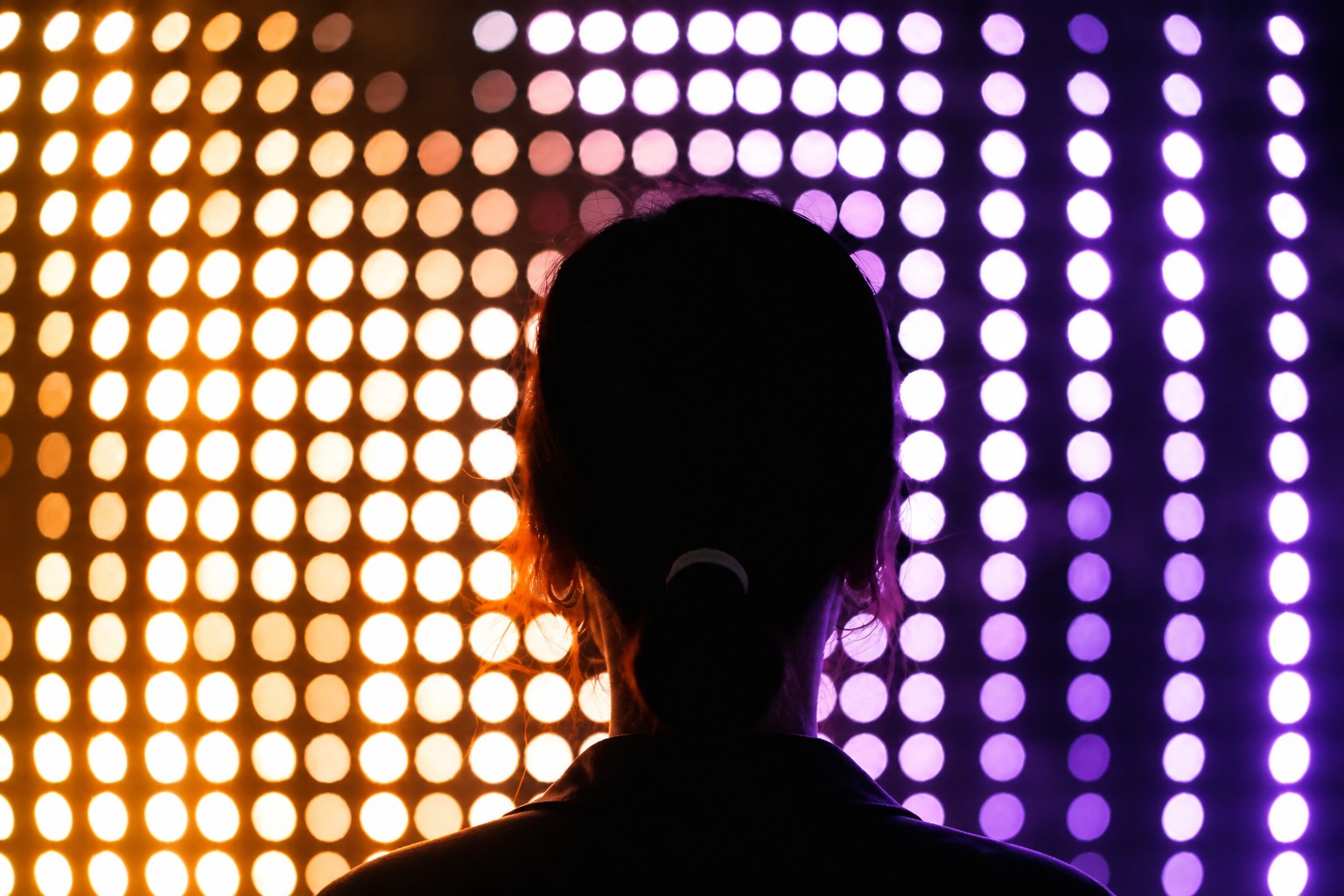 Cover: AI helps multilingual researchers—and tests their judgment