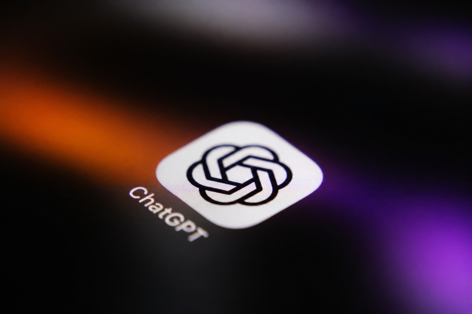 Cover: ChatGPT adds PIN and biometric locks for selected chats