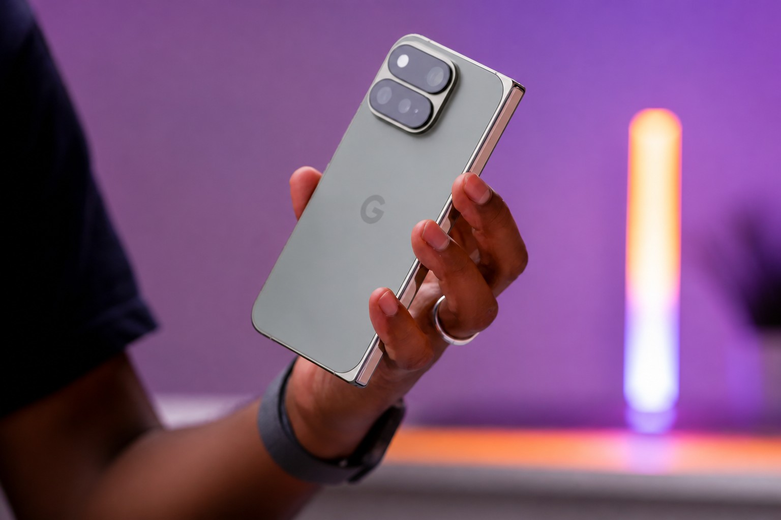 Cover: Google's Gemini now makes business calls on Pixel 11