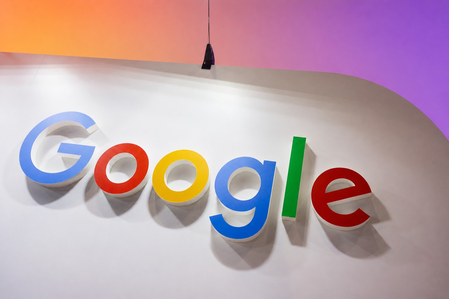 Cover: Google takes AI search ads international as search growth slows