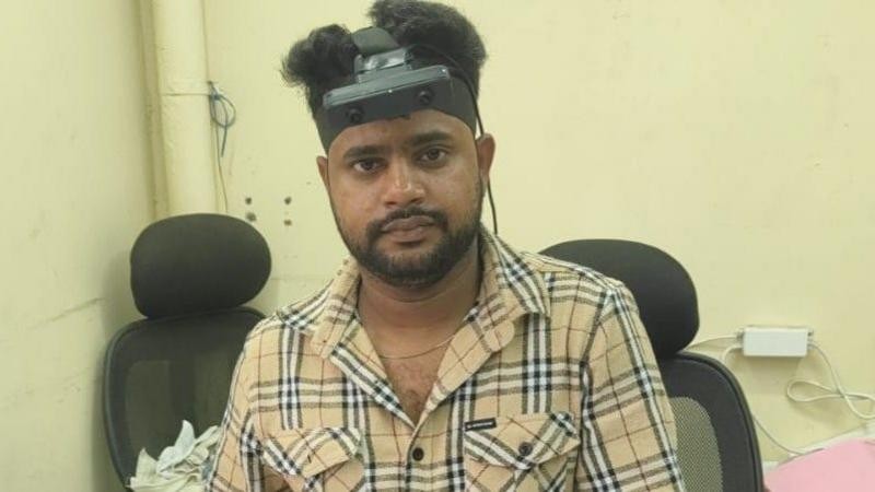 Image caption, Mohammed Arman has been filming his tailoring work