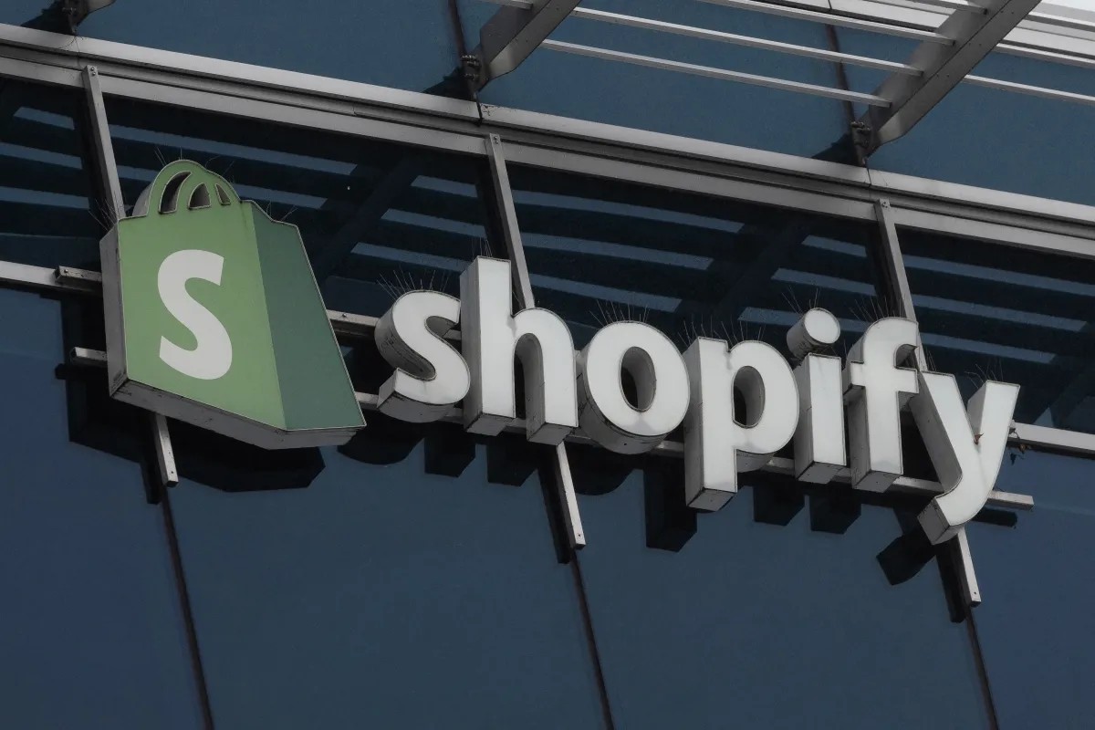Cover: Shopify brings browser-based AI agents into checkout