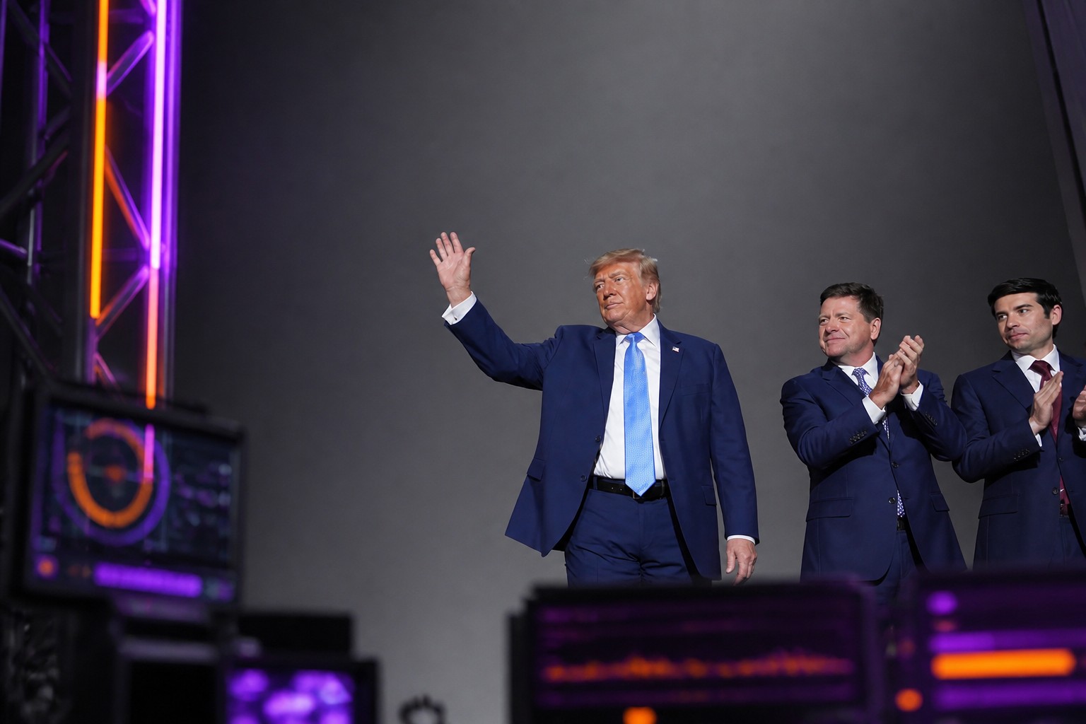 Cover: Trump draws AI executives into government and military policy