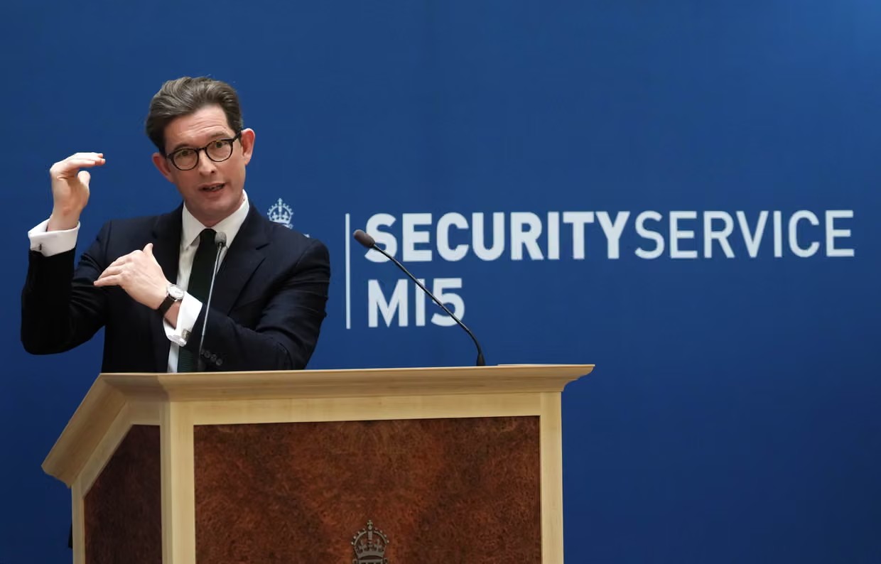 Генеральный директор MI5 Кен Маккаллум предупредил, что экстремистские группы могут использовать ИИ для создания биологического оружия